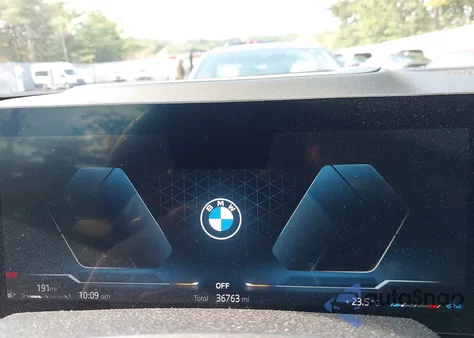 2024 BMW X5 xDrive40I z USA, uszkodzony, nr VIN 5UX23EU04R9V39929